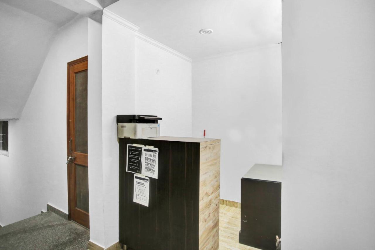 Oyo 82100 Golden Residency โนอิดา ภายนอก รูปภาพ